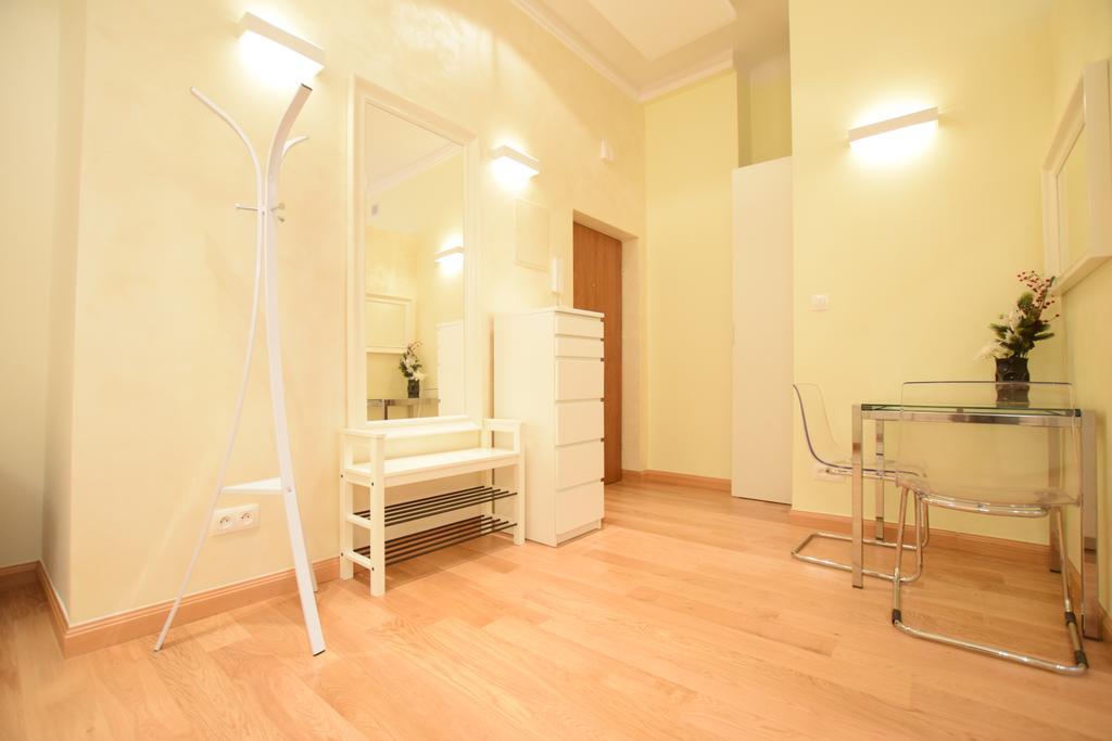 Elegant Apartment Foksal Warsawa Bagian luar foto