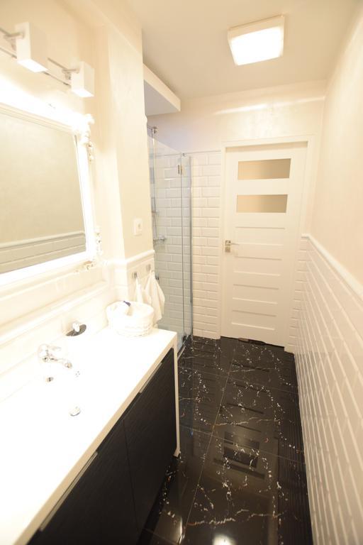 Elegant Apartment Foksal Warsawa Bagian luar foto