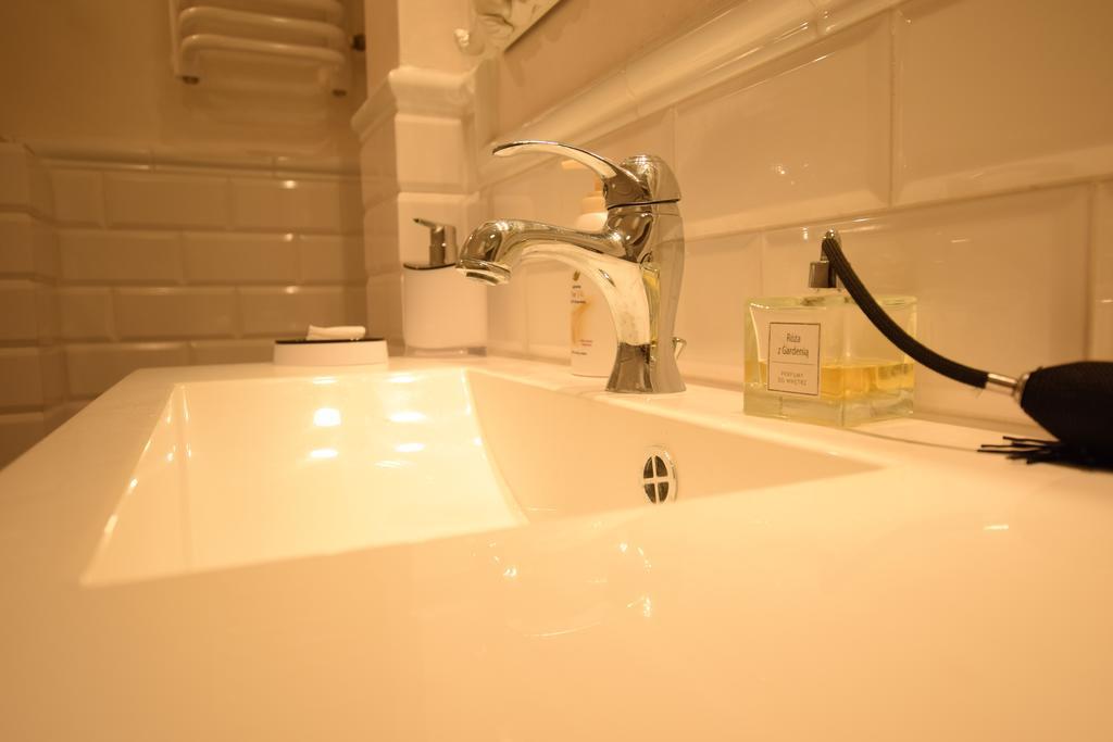 Elegant Apartment Foksal Warsawa Bagian luar foto